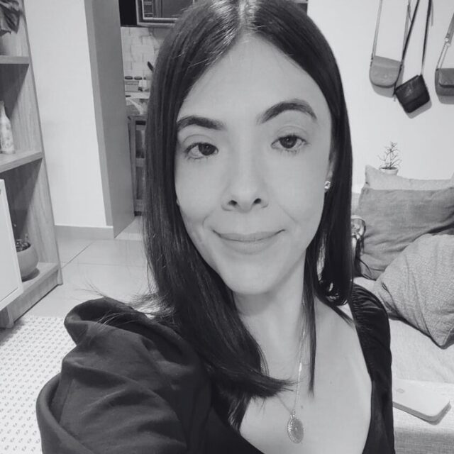 Natália Cristine Prado